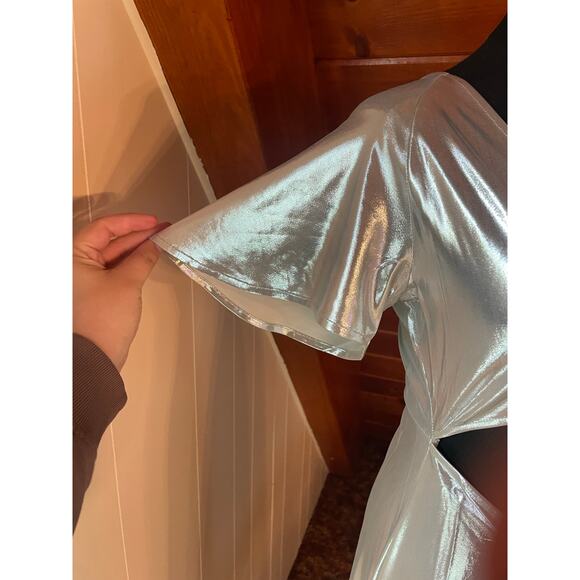 WeWoreWhat Asymmetrical Cutout Dress Liquid Silver NWT Sz M - Picture 6 of 10